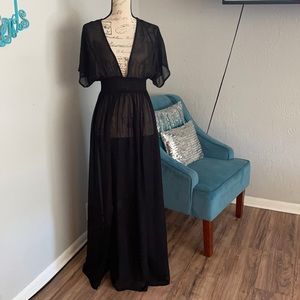 Size 4 swimsuit cover in great condition.